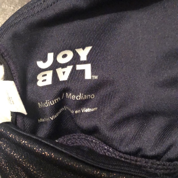 Medium strappy sport bra - Picture 3 of 3